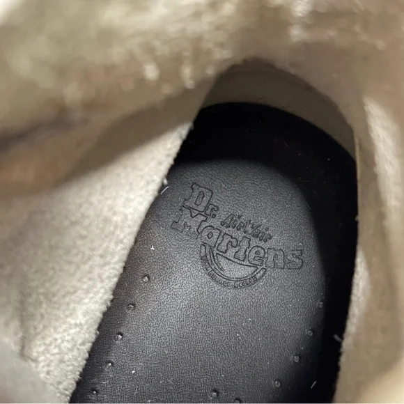 Dr. Martens White Virginia Leather 1460 Pascal Lace Up Combat Boots 8 - Picture 11 of 11